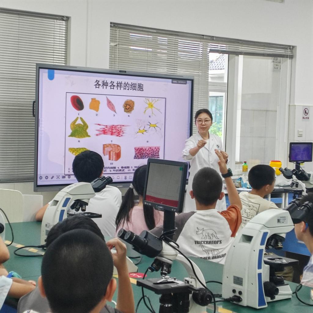 動(dòng)物科技學(xué)院成功舉辦中小學(xué)生社會(huì)大課堂培訓(xùn)活動(dòng)