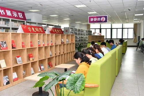 南通大學將 信仰大課堂 搬進田間地頭 印記初心 大眾篆刻作品展 在江蘇大學展出 一周校園動態 11.1 11.5